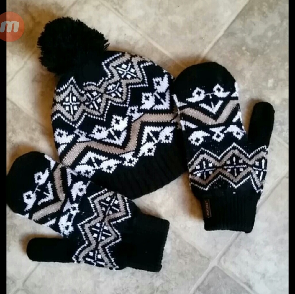 Mukluk Hat and Mitten Set